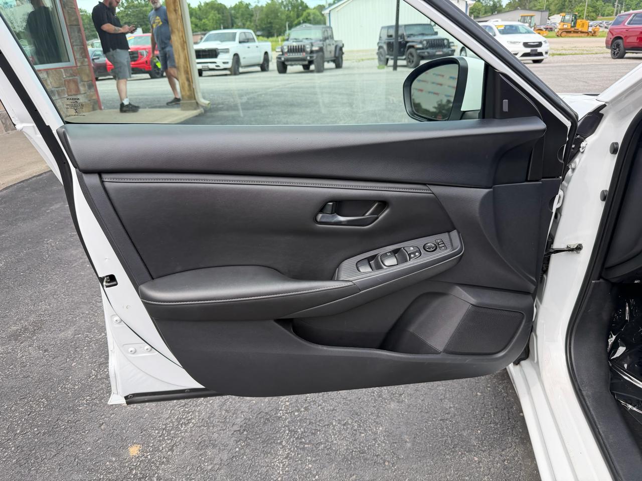 Nissan Sentra S CVT 2024