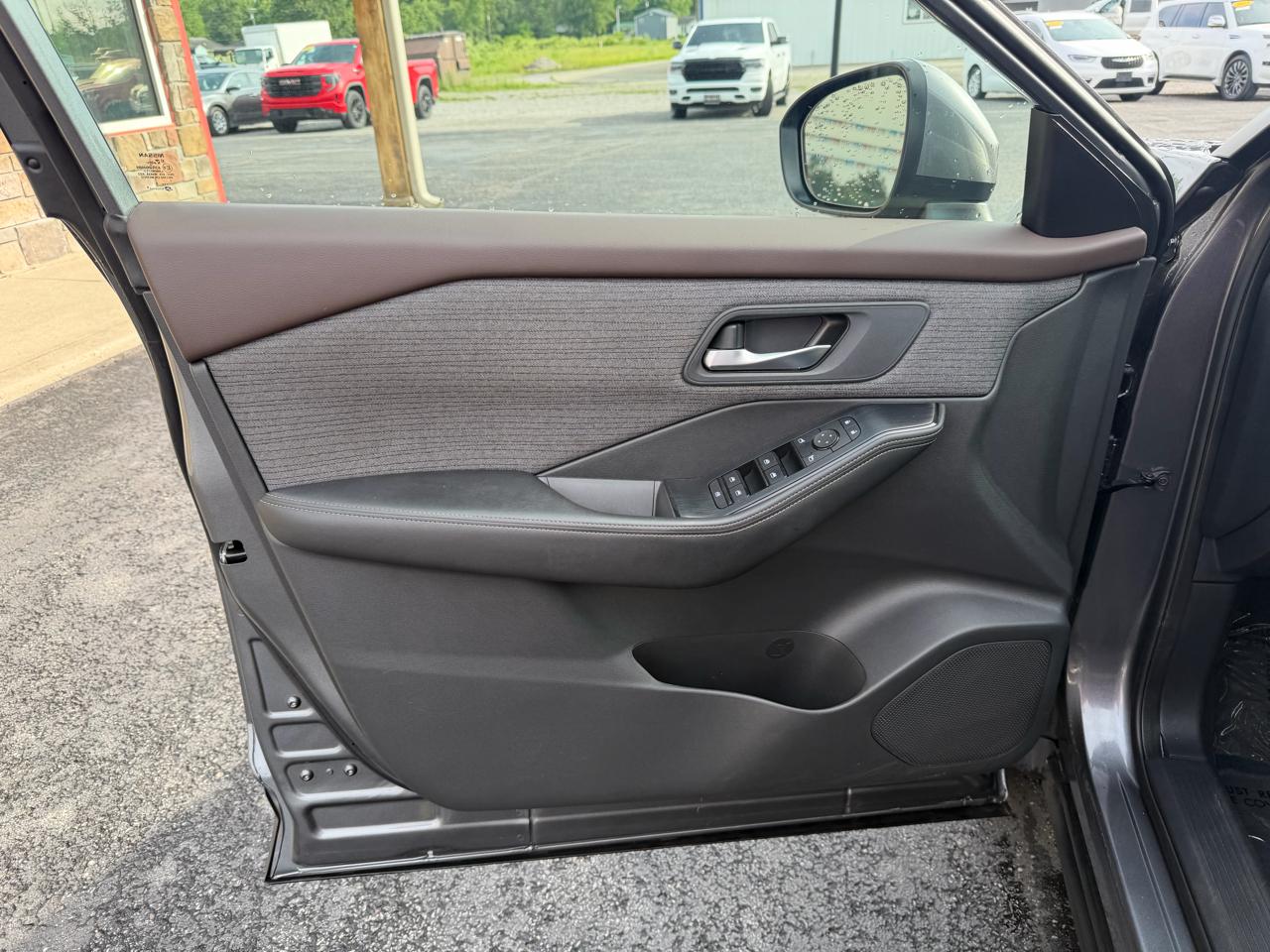 Nissan Rogue FWD SV 2022