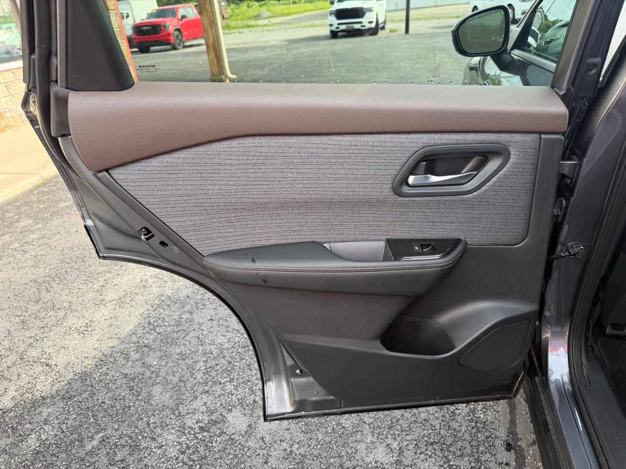 Nissan Rogue FWD SV 2022