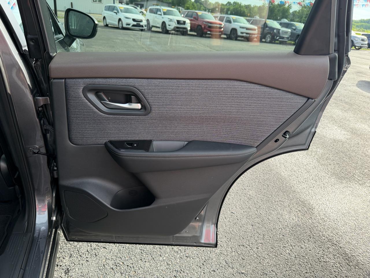 Nissan Rogue FWD SV 2022