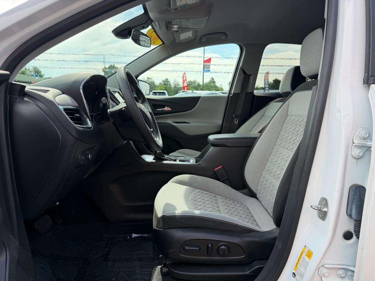 Chevrolet Equinox FWD 4dr LS w/1FL 2023