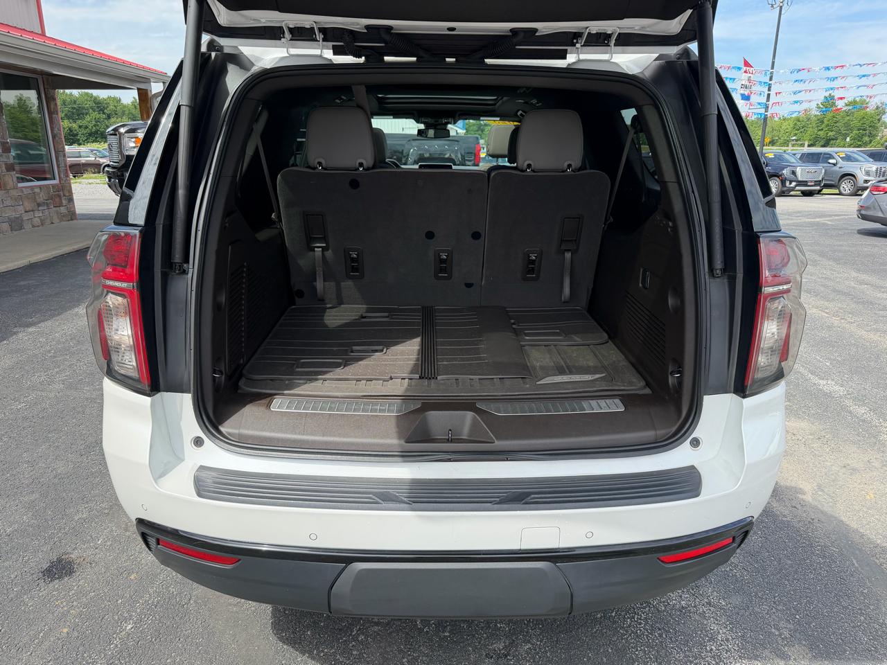 Chevrolet Suburban 4WD 4dr Z71 2023