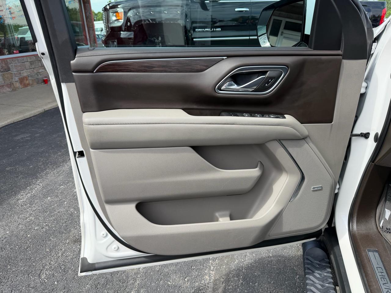 Chevrolet Suburban 4WD 4dr Z71 2023