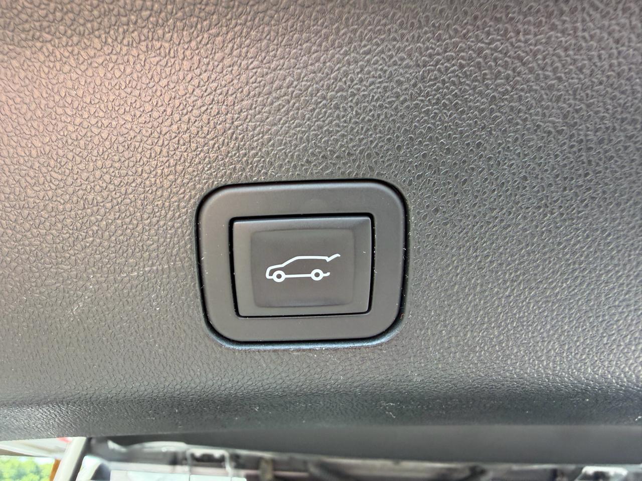Chevrolet Tahoe 2WD 4dr LT 2025