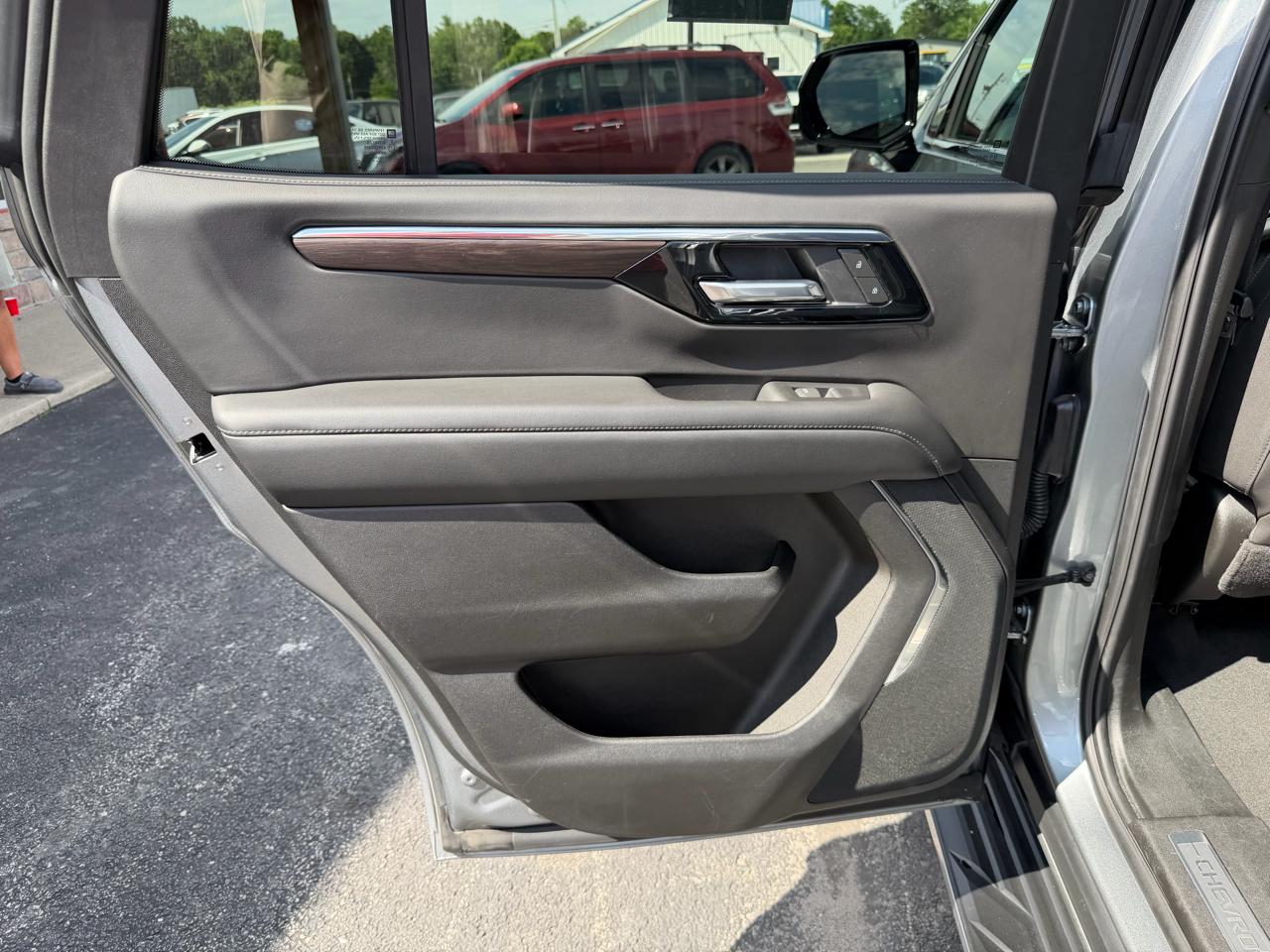 Chevrolet Tahoe 2WD 4dr LT 2025