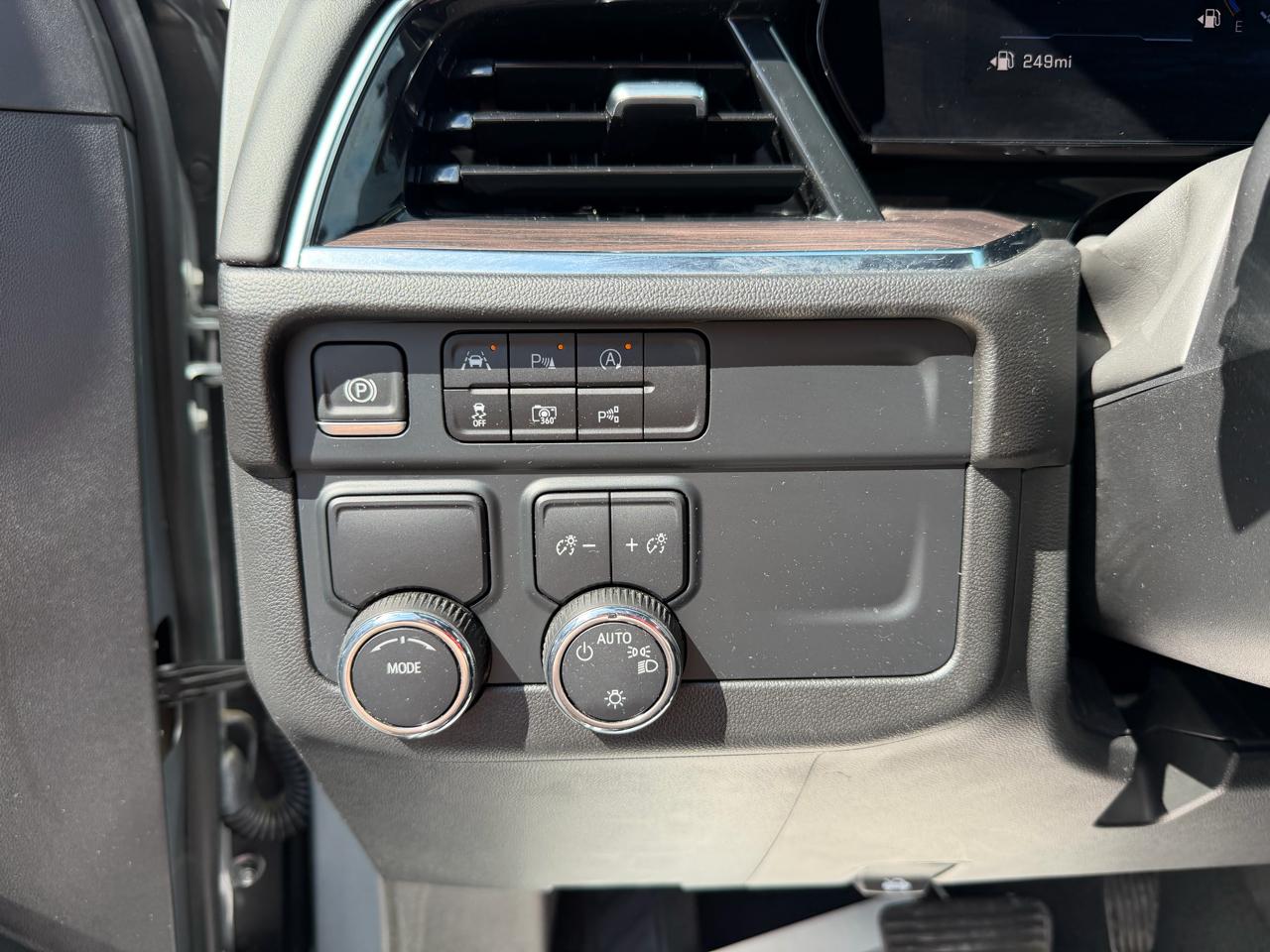 Chevrolet Tahoe 2WD 4dr LT 2025
