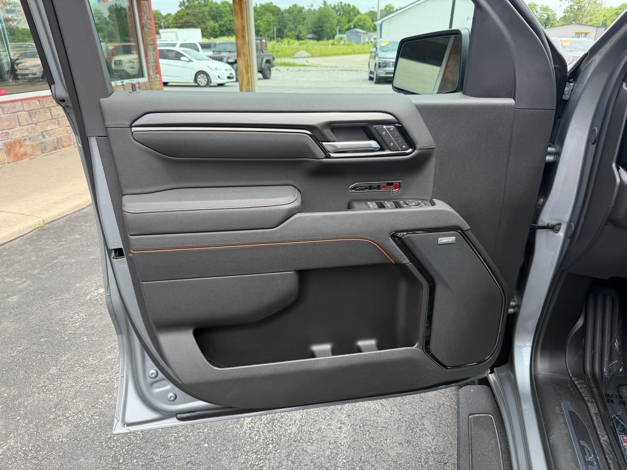 GMC Sierra 1500 4WD Crew Cab 147" AT4 2026