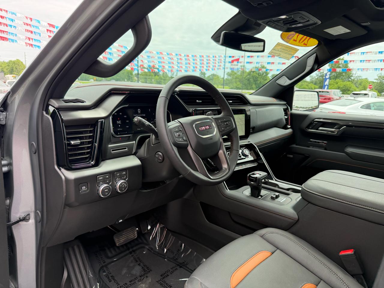 GMC Sierra 1500 4WD Crew Cab 147" AT4 2026