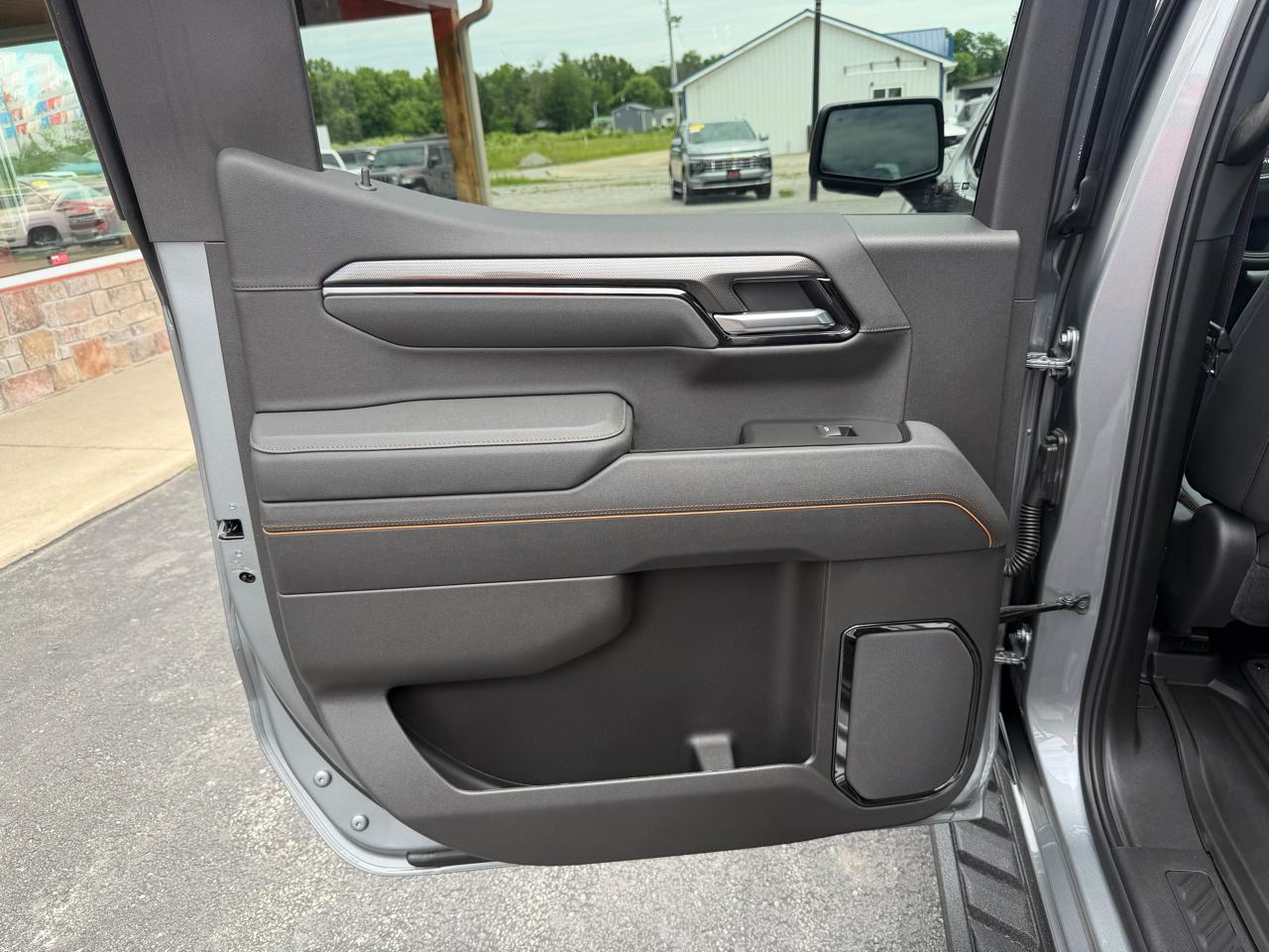 GMC Sierra 1500 4WD Crew Cab 147" AT4 2026