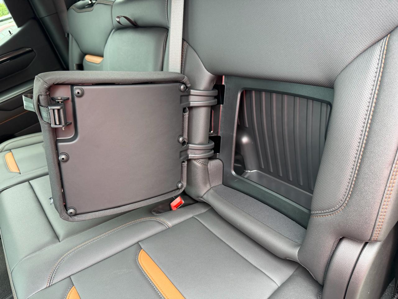 GMC Sierra 1500 4WD Crew Cab 147" AT4 2026