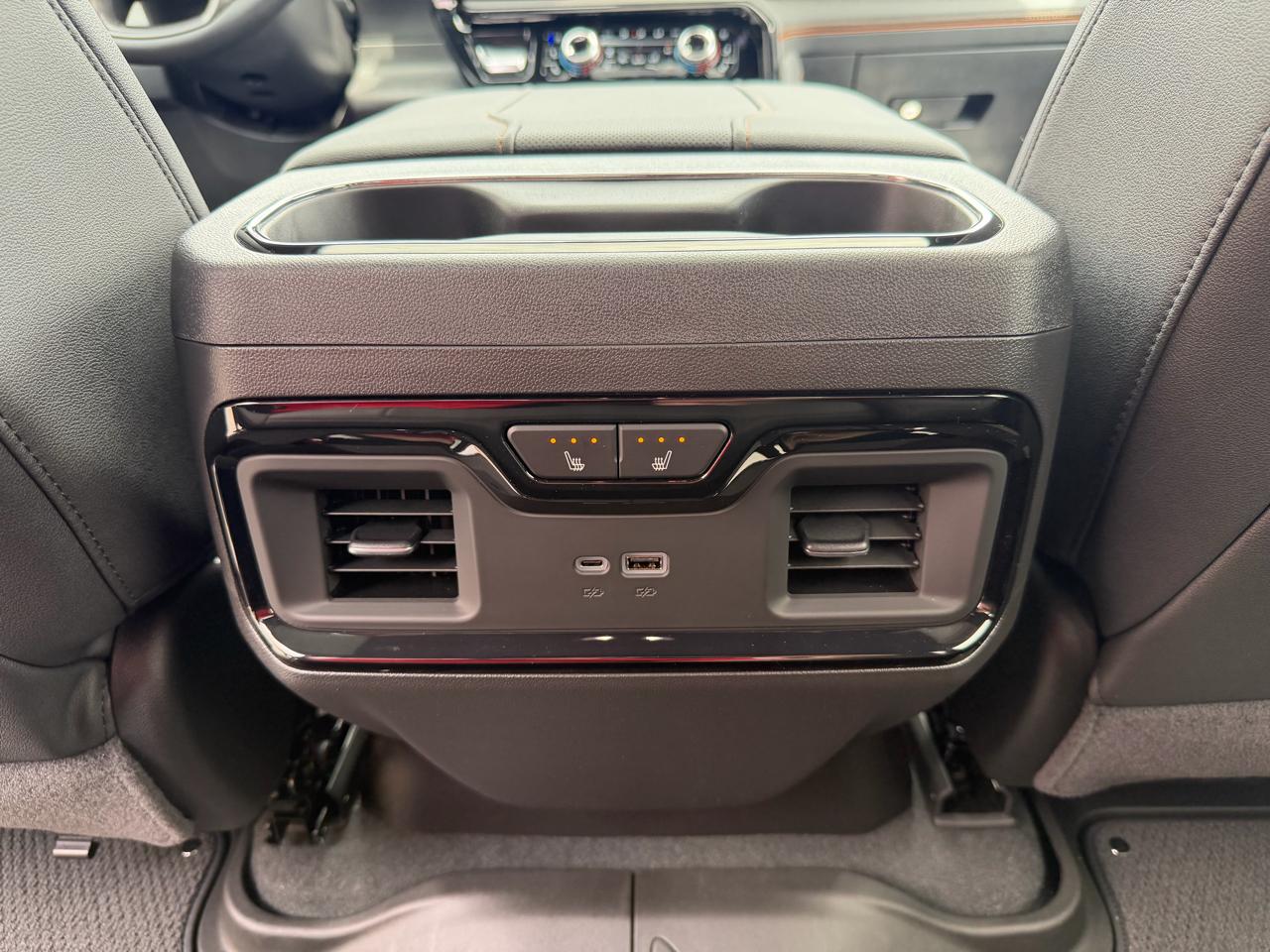 GMC Sierra 1500 4WD Crew Cab 147" AT4 2026