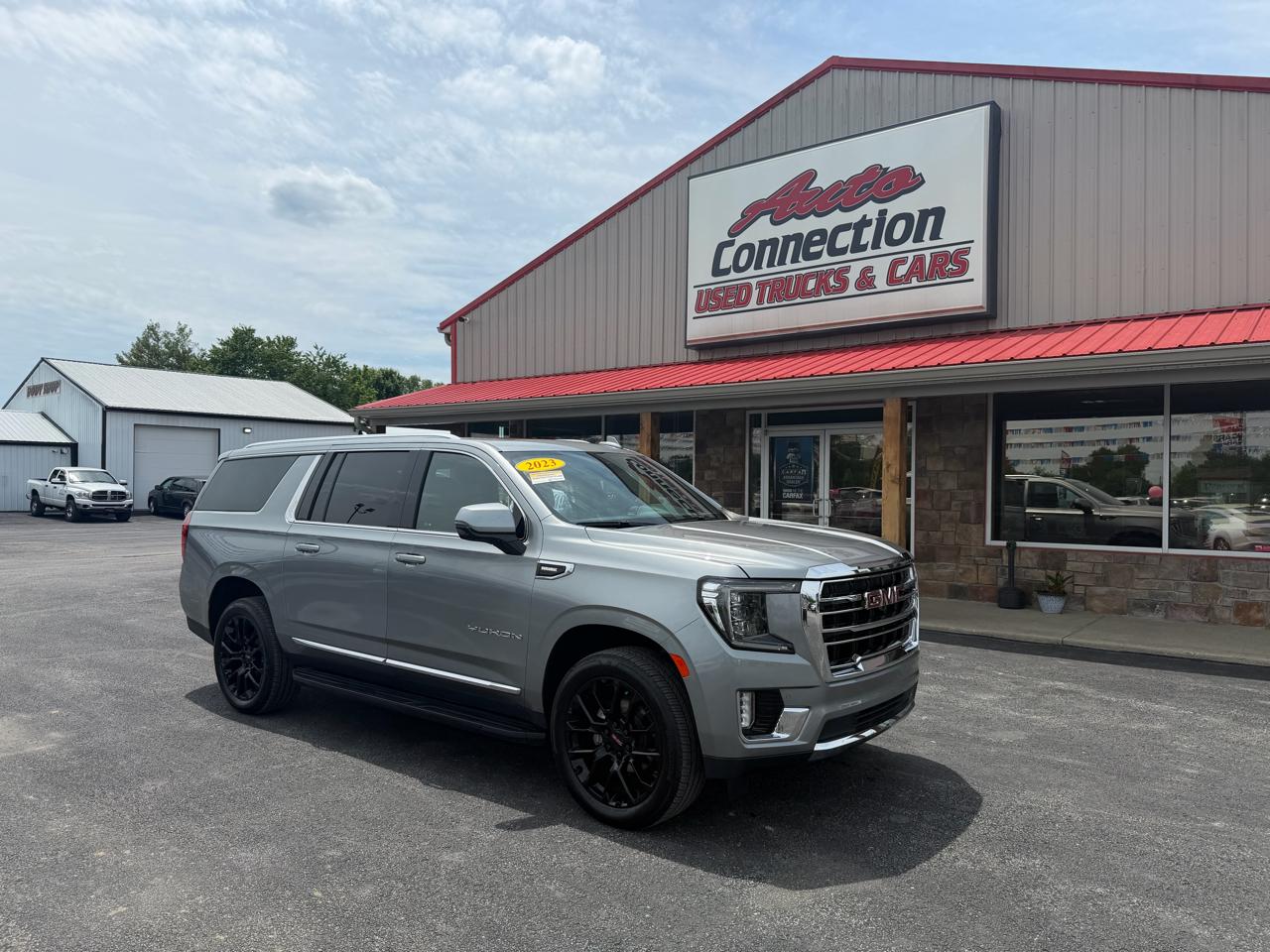 GMC Yukon XL 4WD 4dr SLT 2023