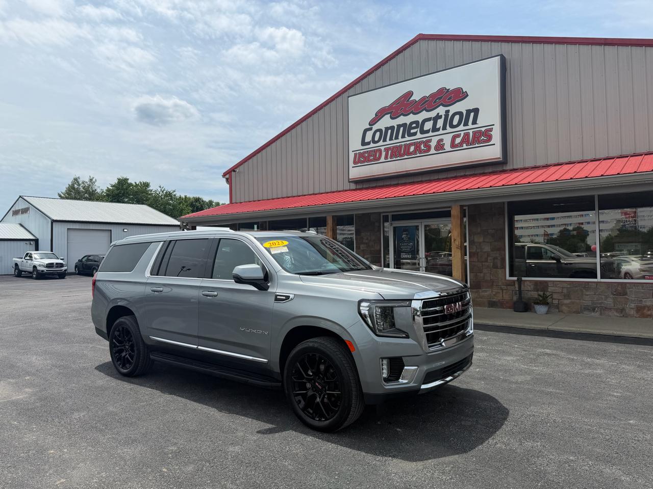 GMC Yukon XL 4WD 4dr SLT 2023