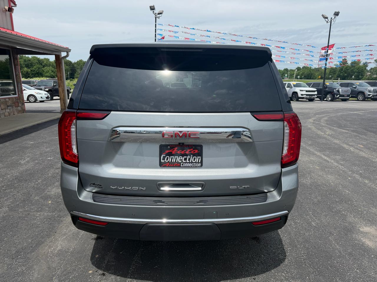 GMC Yukon XL 4WD 4dr SLT 2023