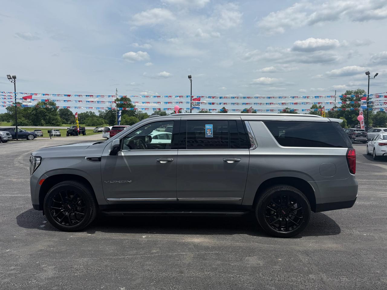 GMC Yukon XL 4WD 4dr SLT 2023