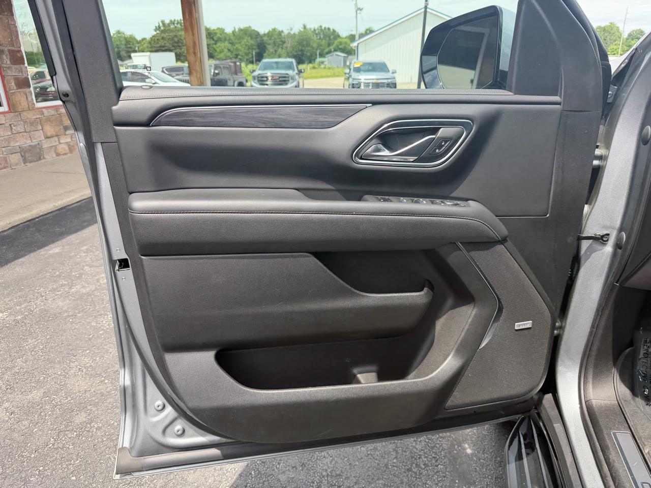GMC Yukon XL 4WD 4dr SLT 2023