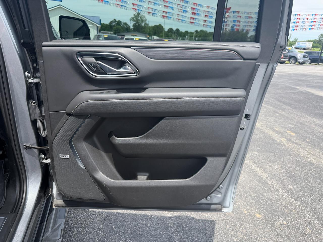 GMC Yukon XL 4WD 4dr SLT 2023