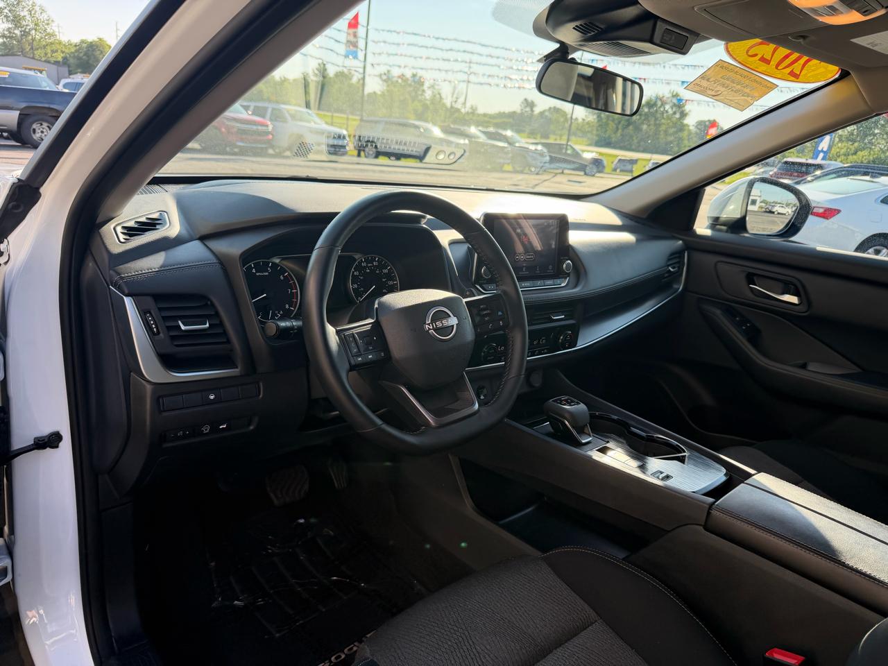 Nissan Rogue FWD SV 2025