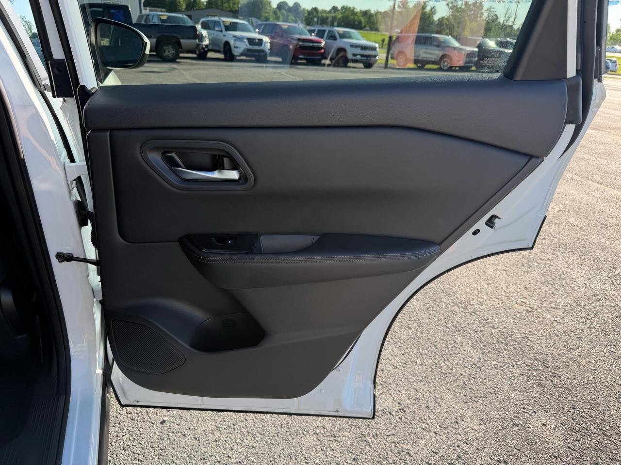 Nissan Rogue FWD SV 2025