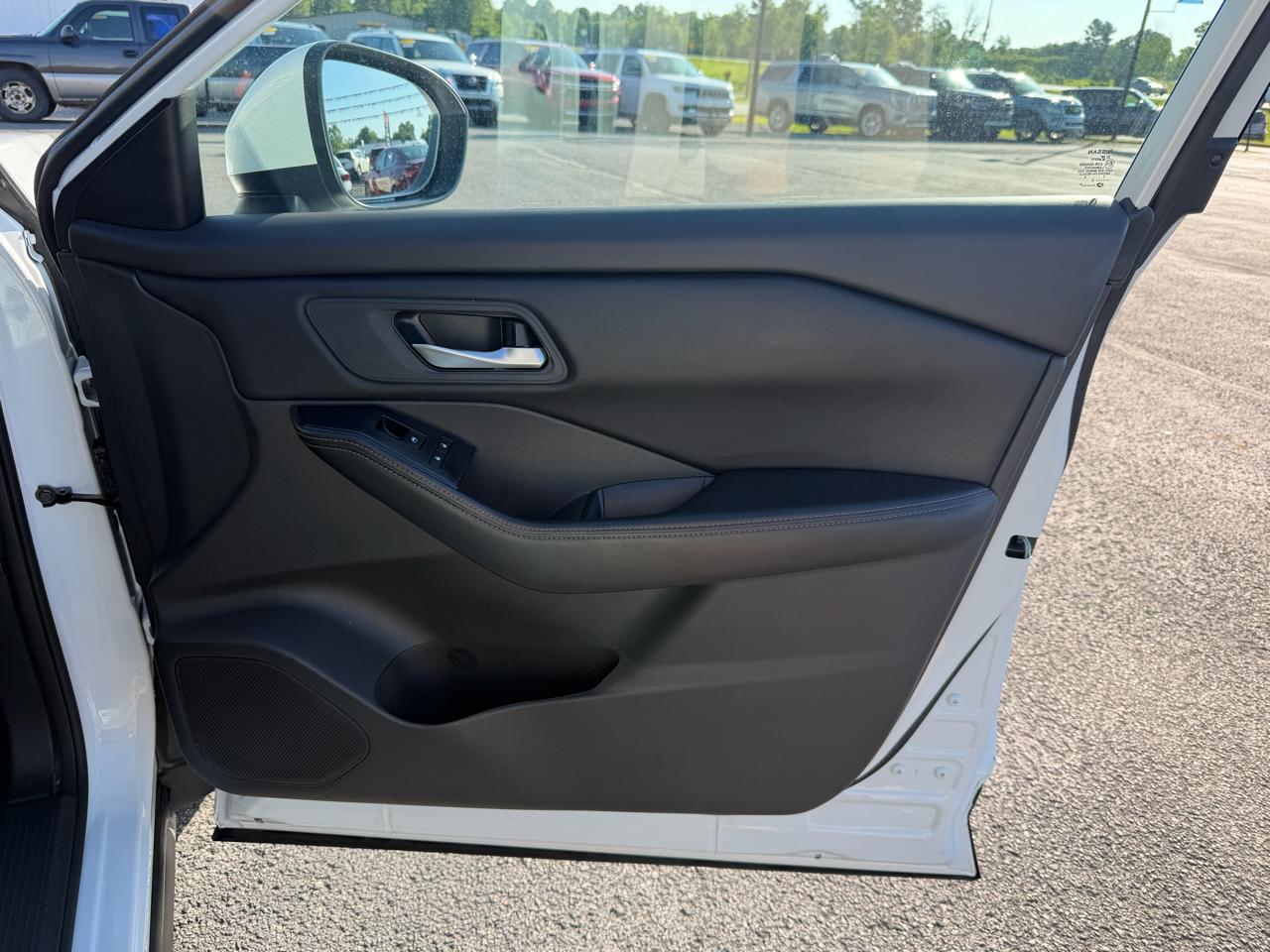 Nissan Rogue FWD SV 2025