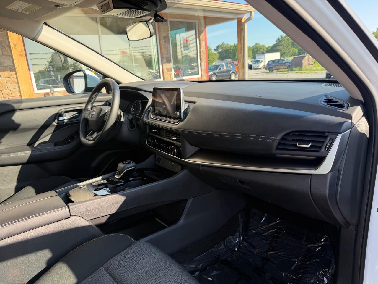 Nissan Rogue FWD SV 2025