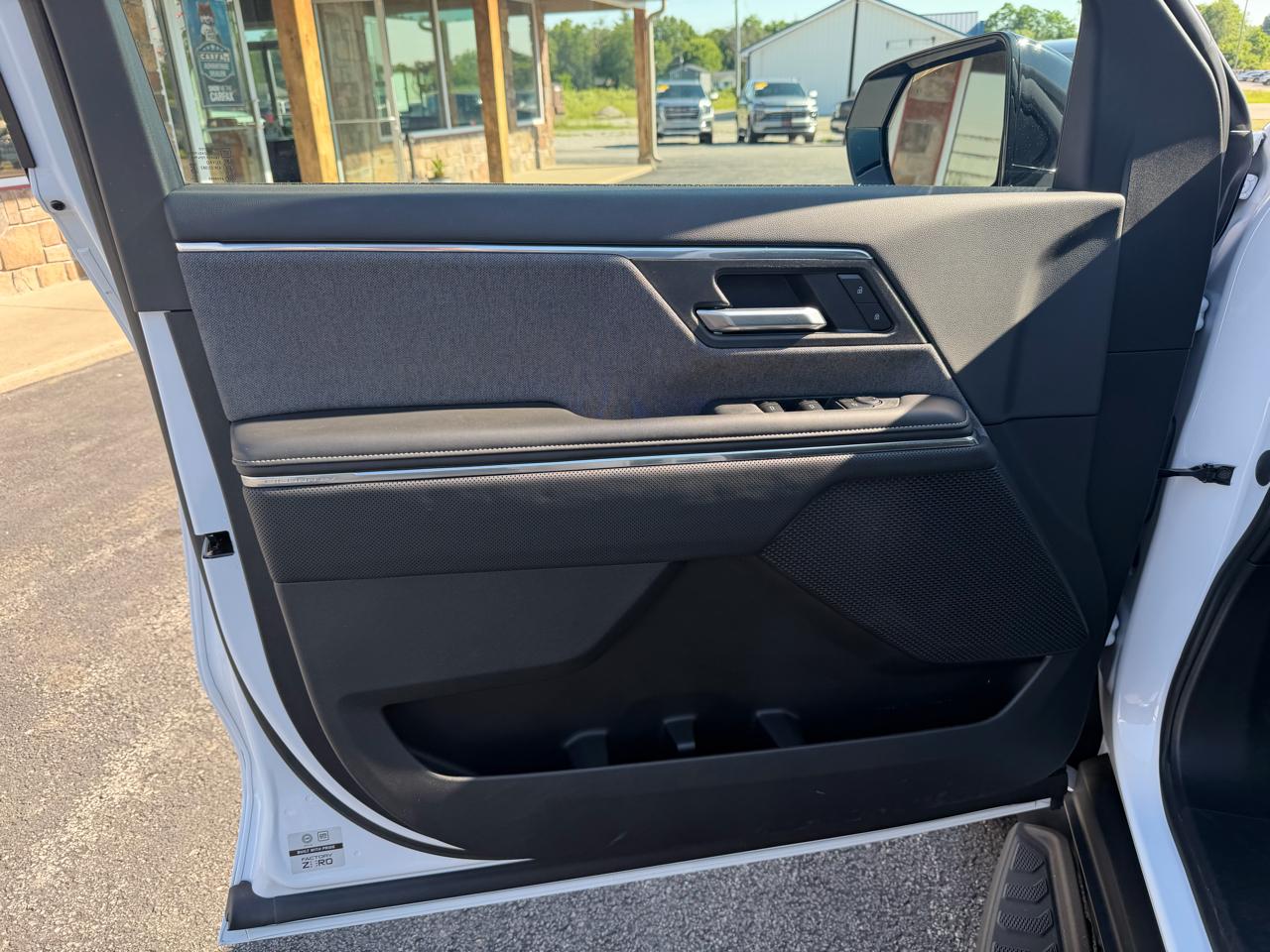 GMC Sierra EV e4WD Crew Cab Standard Range Elevation 2026