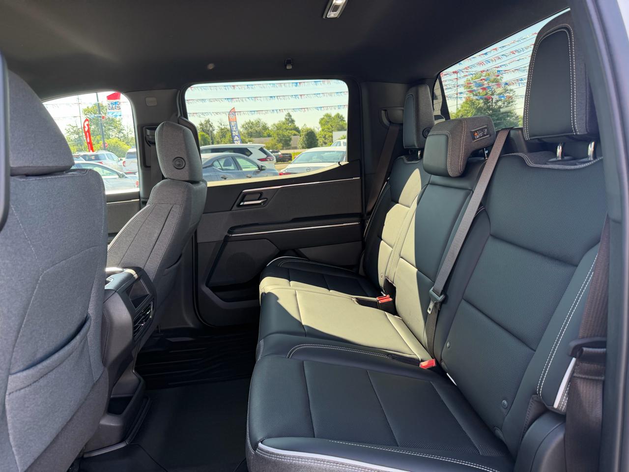 GMC Sierra EV e4WD Crew Cab Standard Range Elevation 2026