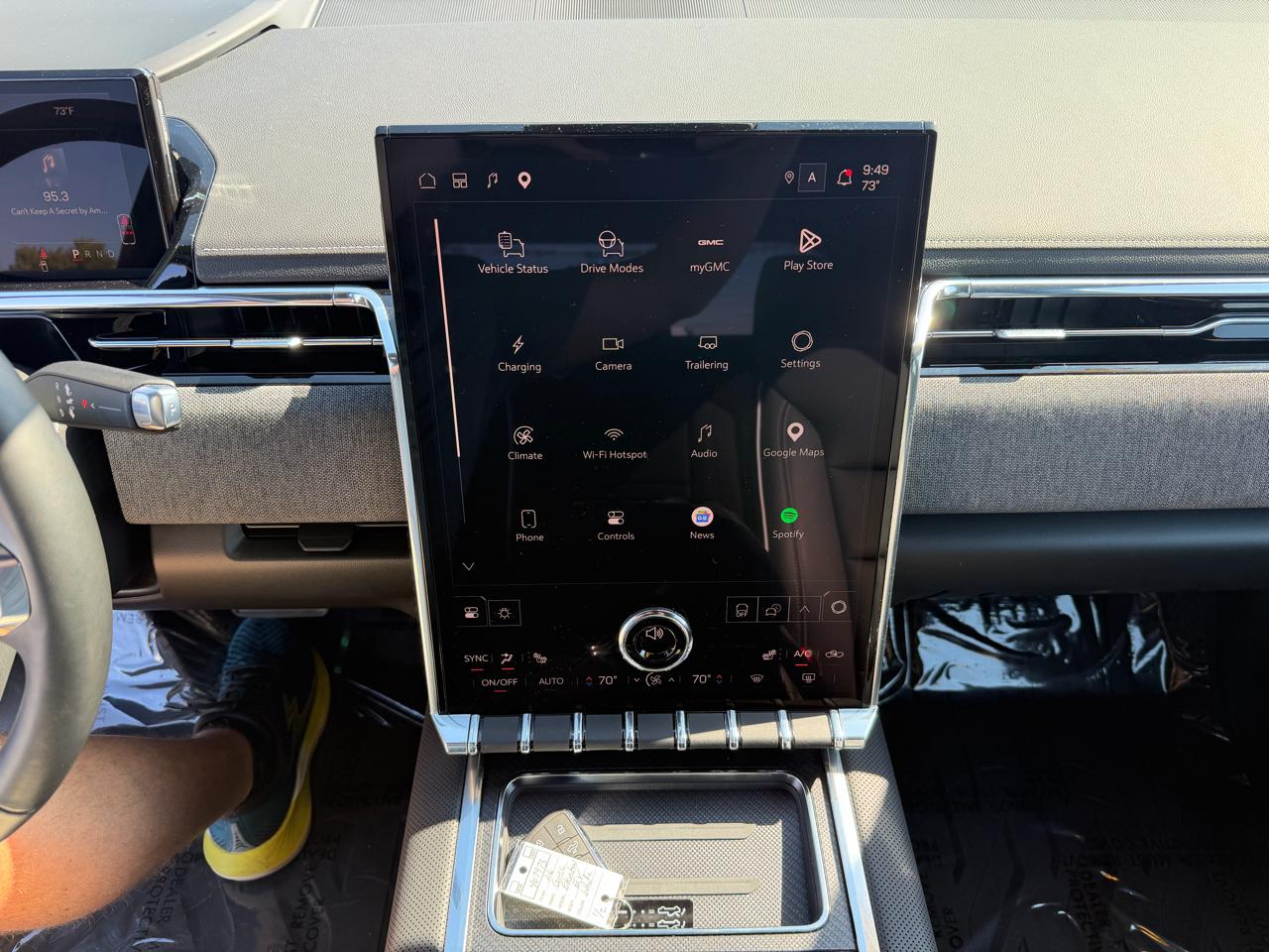 GMC Sierra EV e4WD Crew Cab Standard Range Elevation 2026