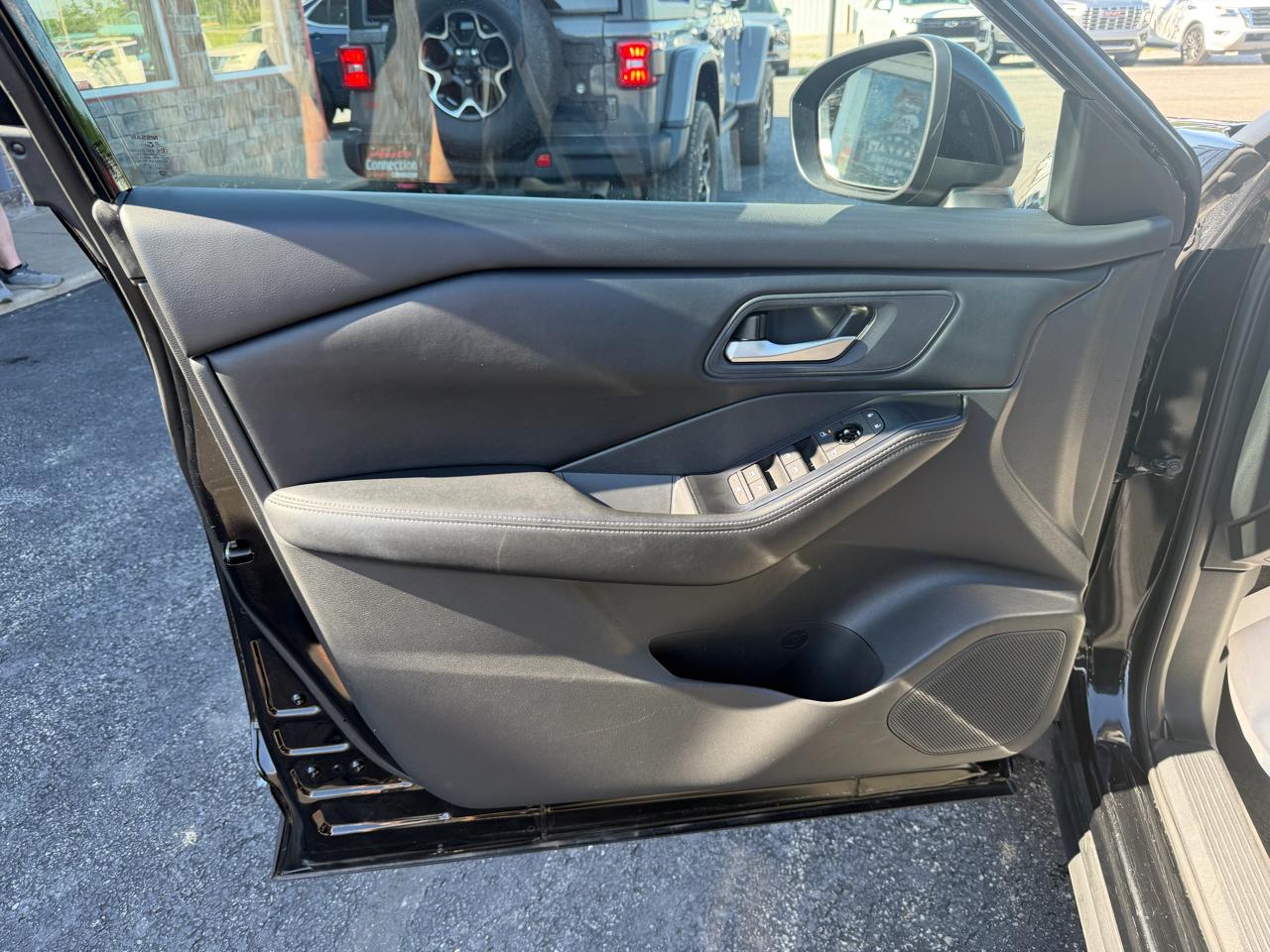 Nissan Rogue FWD SV 2024