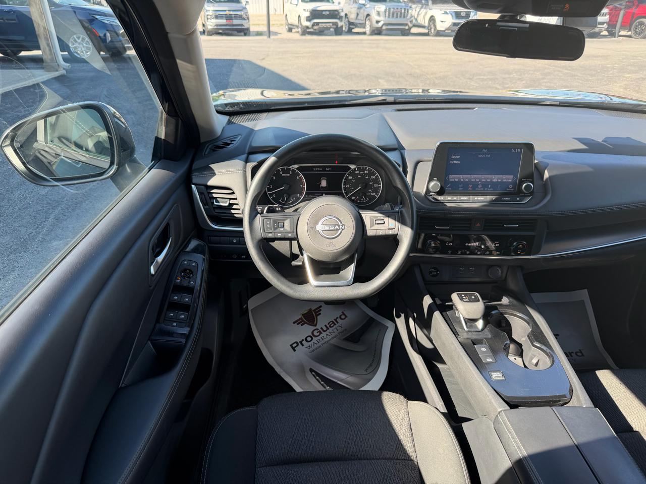 Nissan Rogue FWD SV 2024