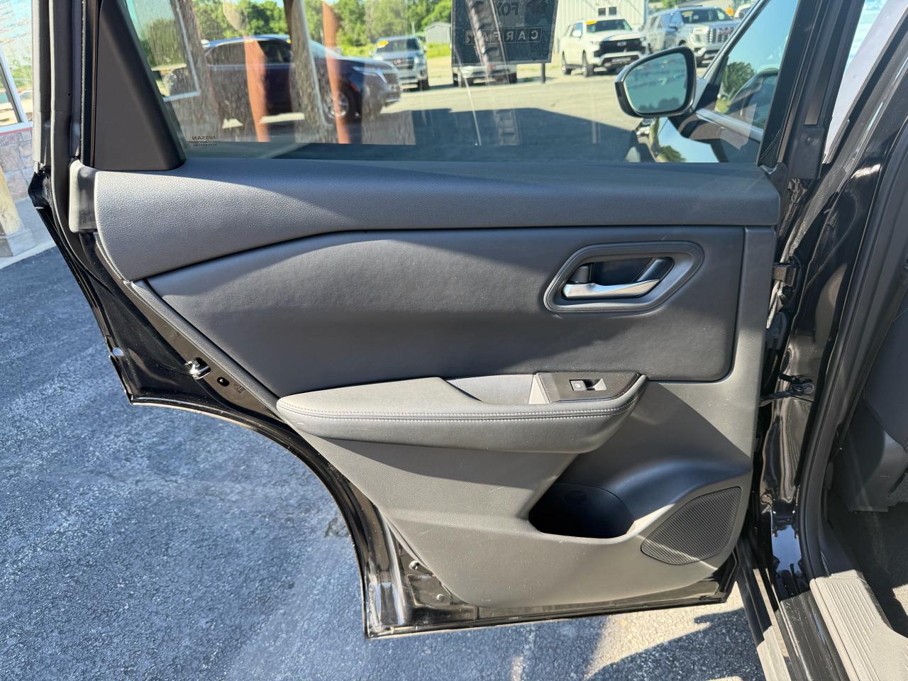 Nissan Rogue FWD SV 2024