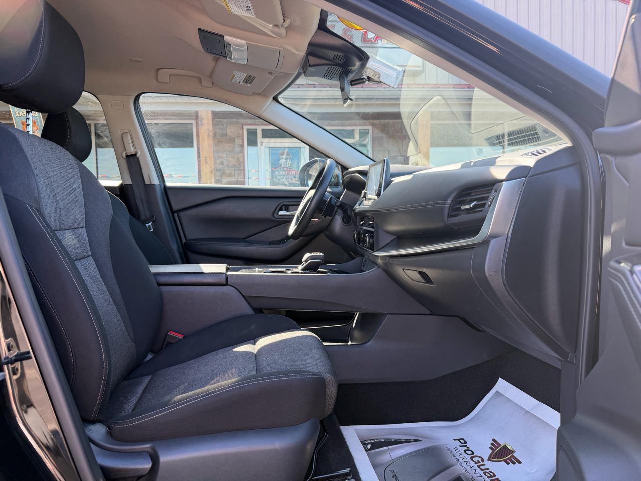Nissan Rogue FWD SV 2024