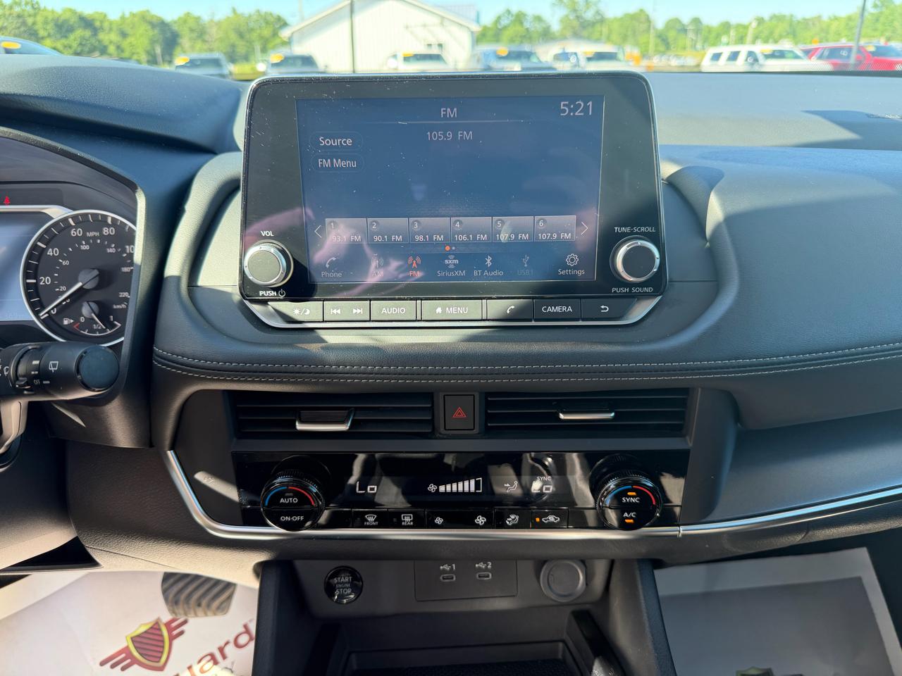 Nissan Rogue FWD SV 2024