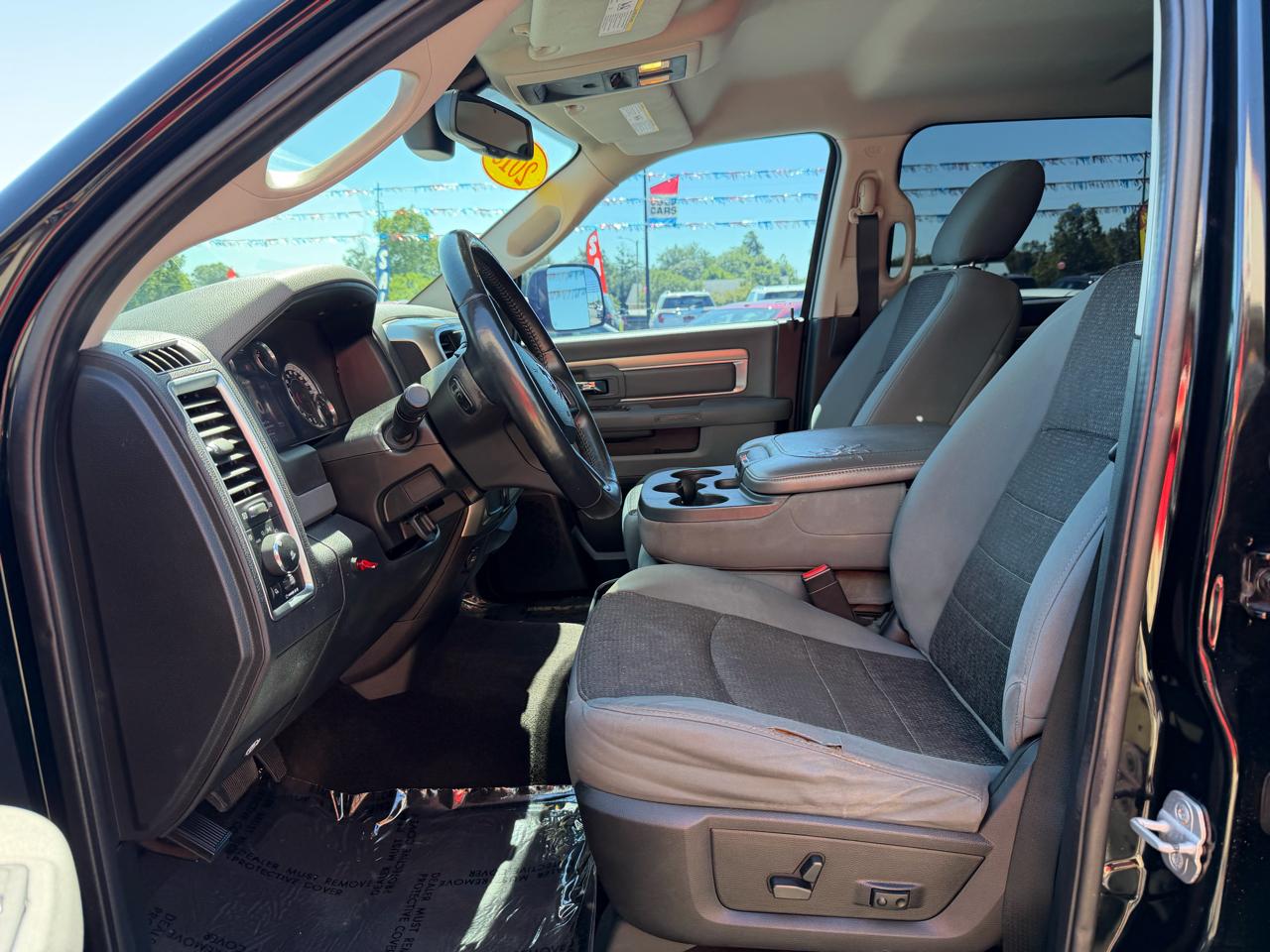 RAM 1500 2WD Crew Cab 140.5" Big Horn 2013