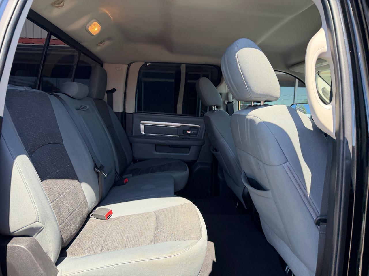 RAM 1500 2WD Crew Cab 140.5" Big Horn 2013