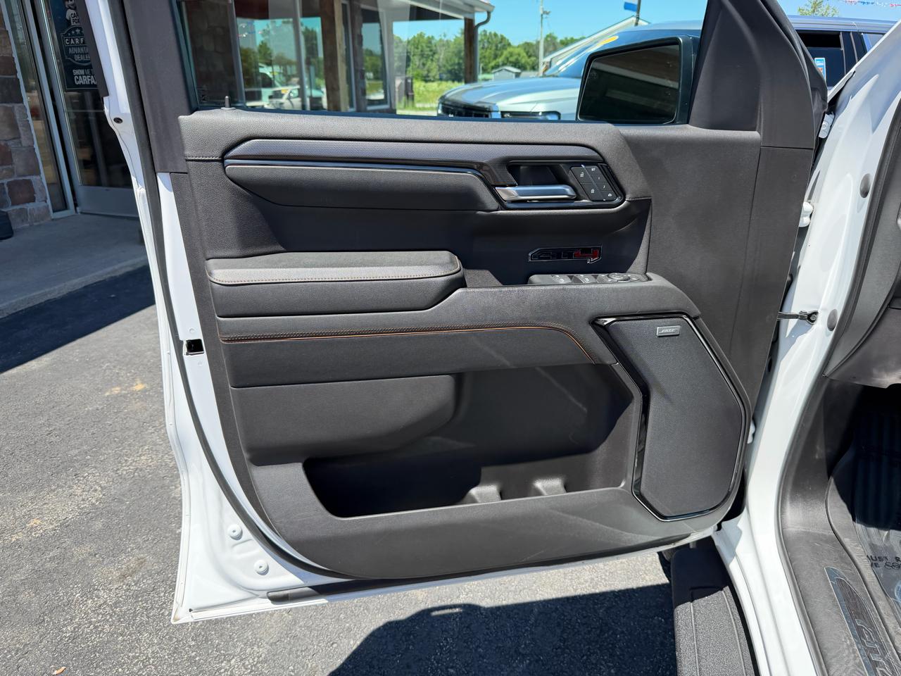 GMC Sierra 1500 4WD Crew Cab 147" AT4 2023