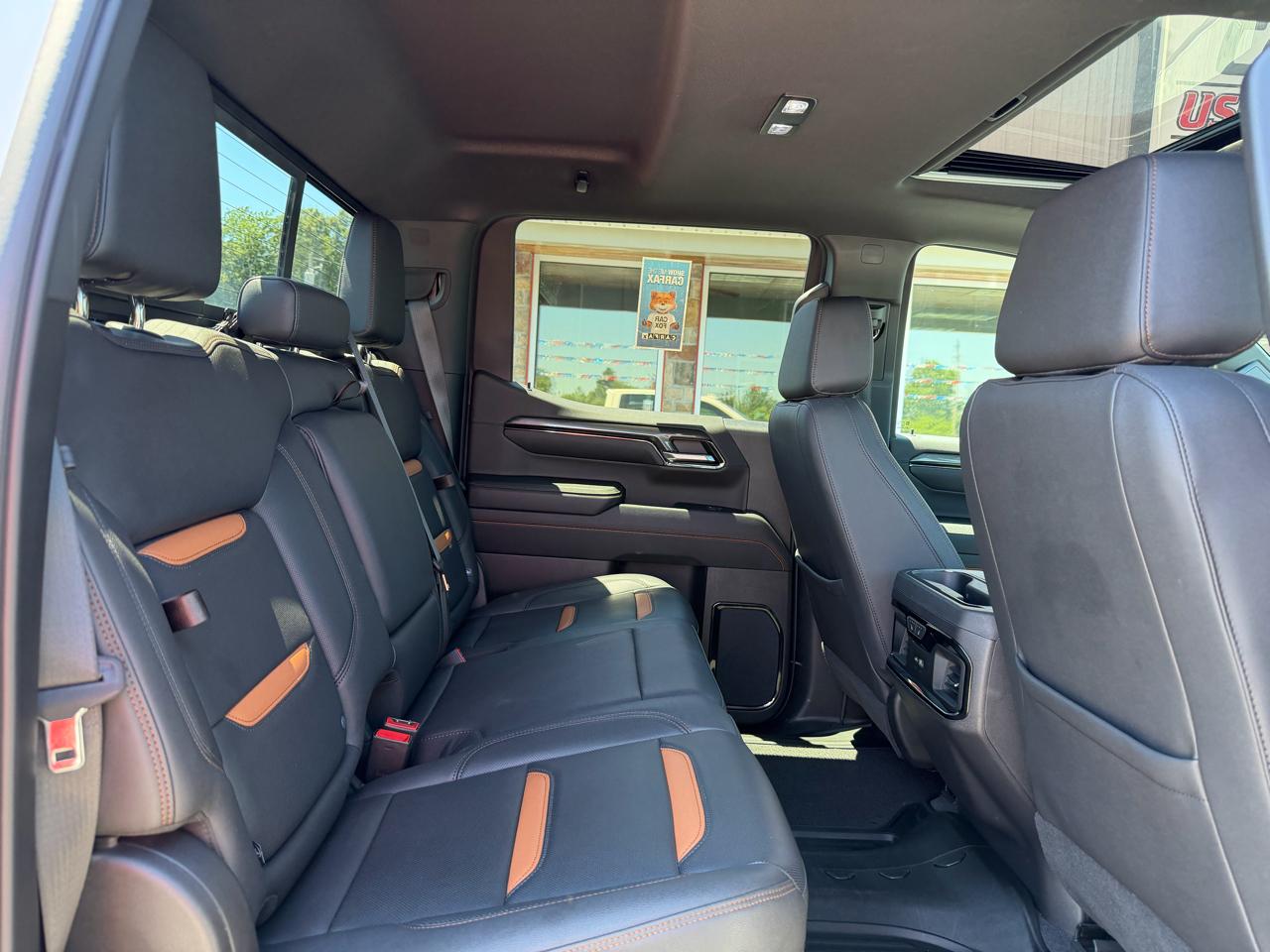 GMC Sierra 1500 4WD Crew Cab 147" AT4 2023