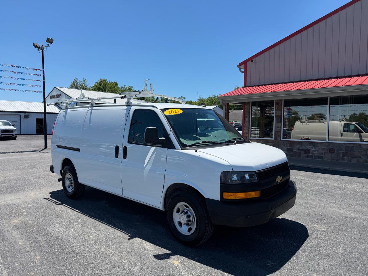 Chevrolet Express Cargo Van RWD 2500 135" 2021