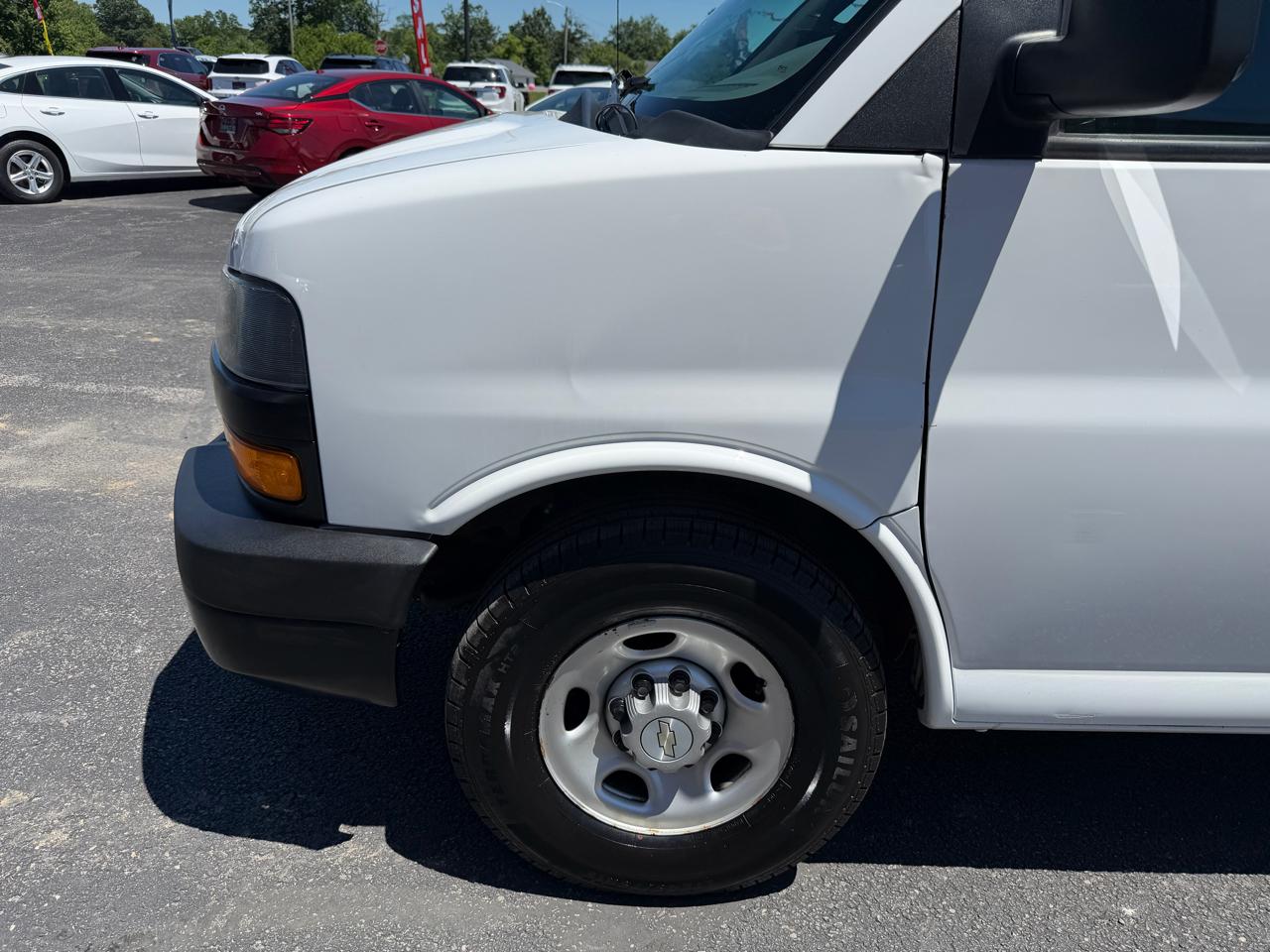 Chevrolet Express Cargo Van RWD 2500 135" 2021