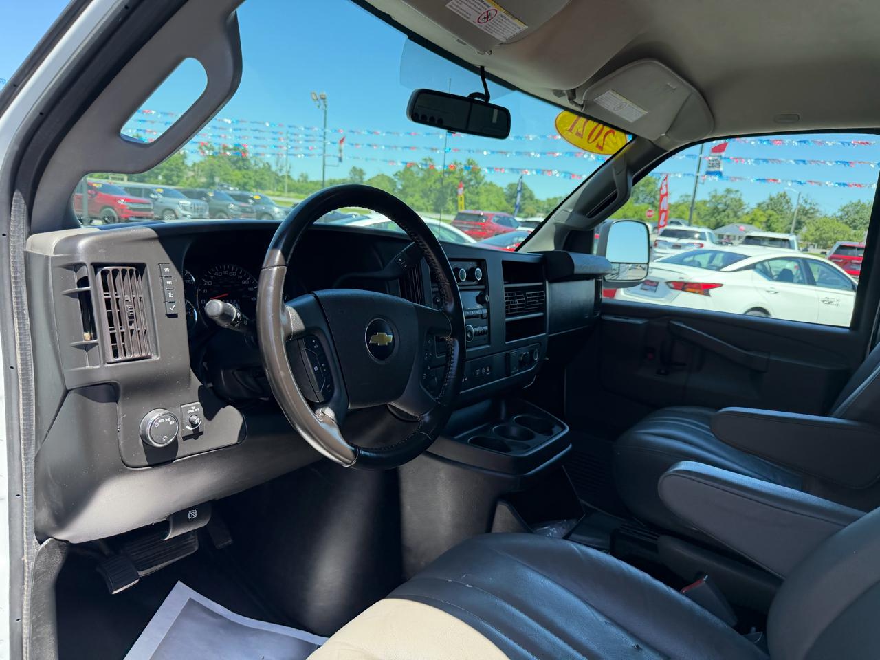 Chevrolet Express Cargo Van RWD 2500 135" 2021