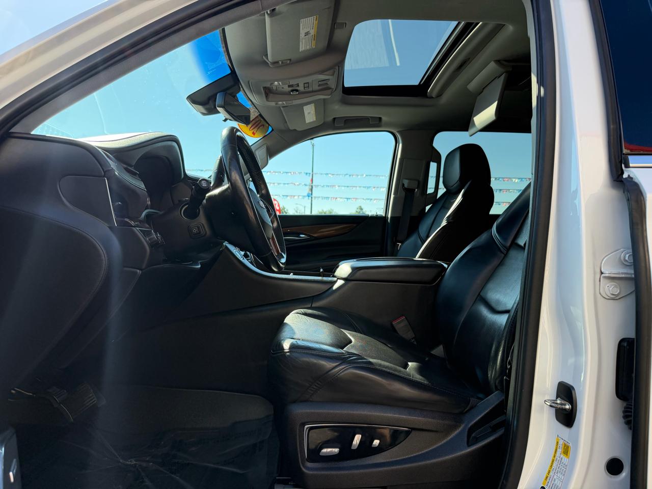 Cadillac Escalade 4WD 4dr Luxury 2017