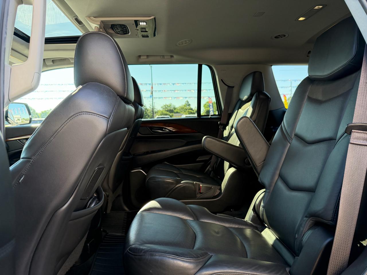 Cadillac Escalade 4WD 4dr Luxury 2017