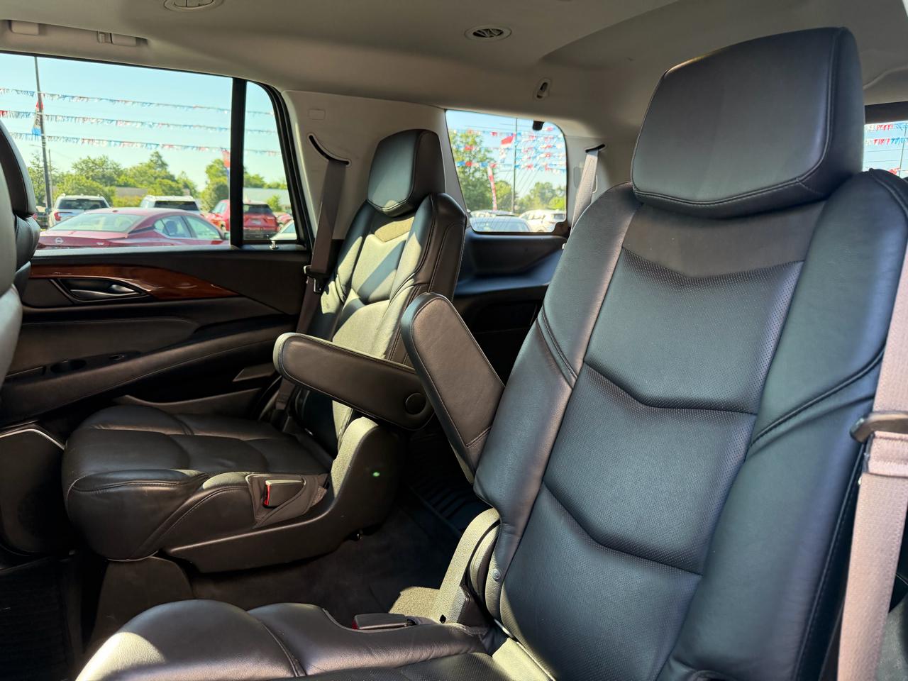 Cadillac Escalade 4WD 4dr Luxury 2017