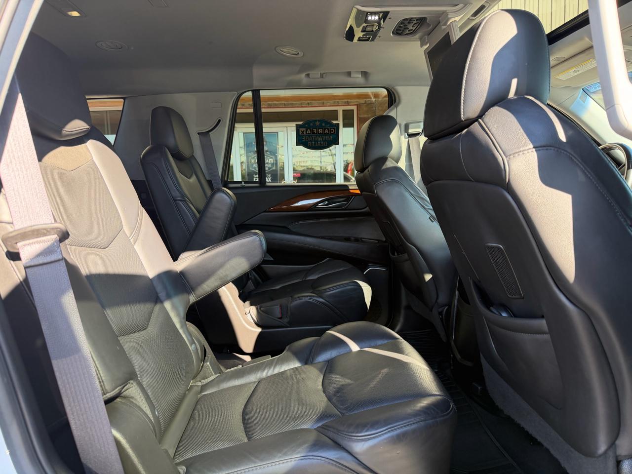 Cadillac Escalade 4WD 4dr Luxury 2017