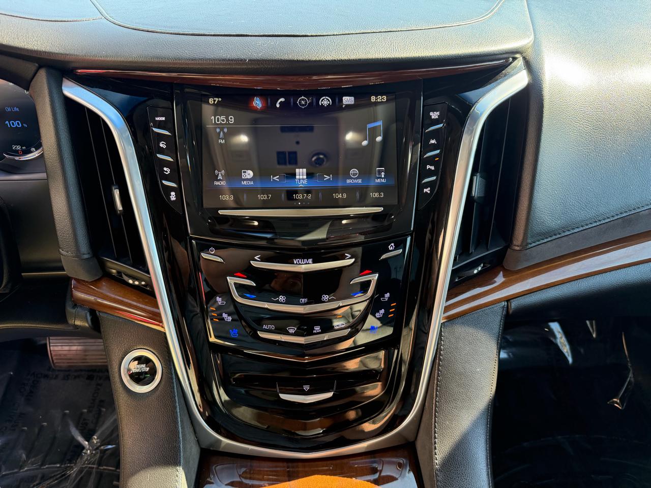 Cadillac Escalade 4WD 4dr Luxury 2017