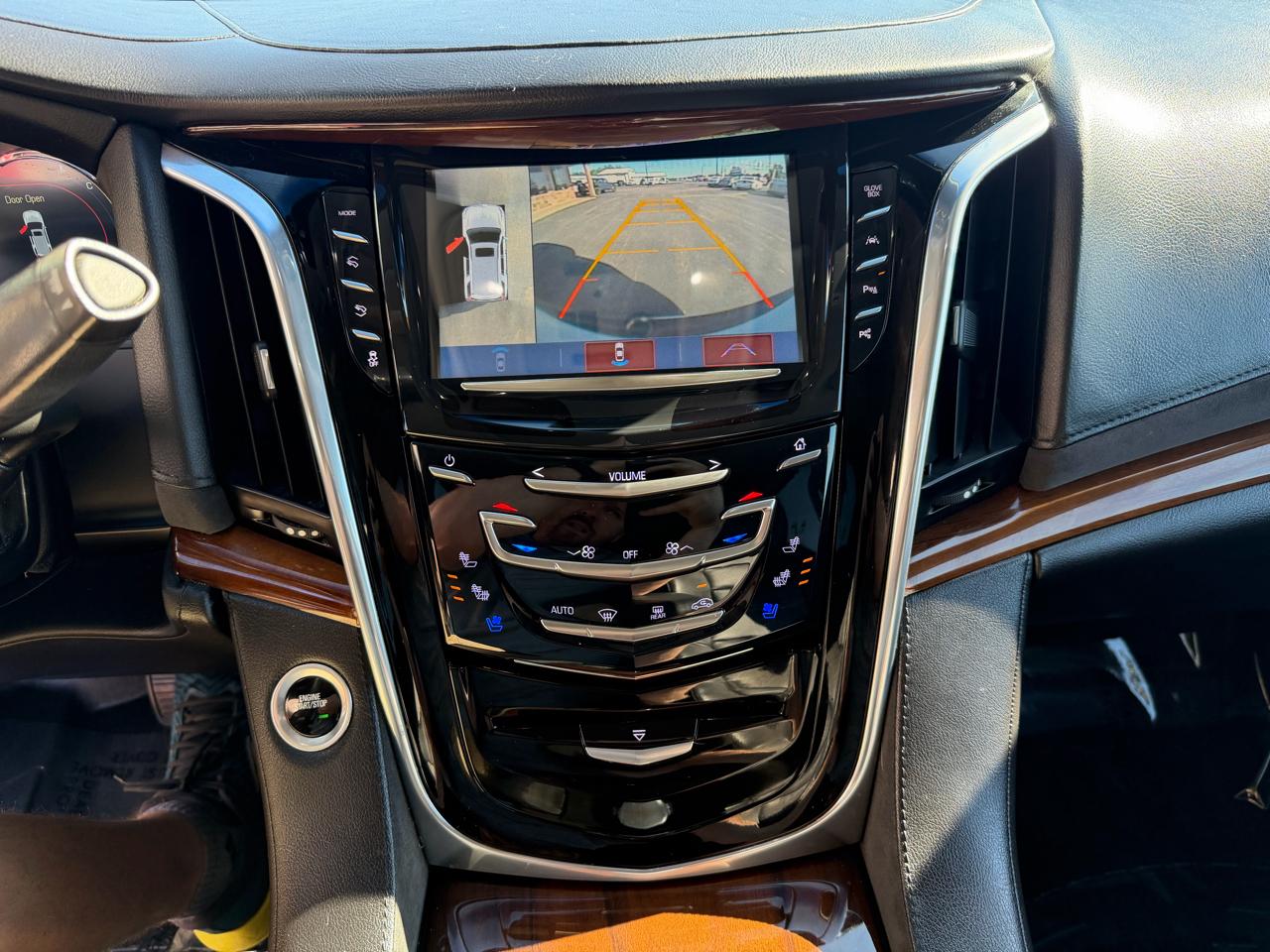 Cadillac Escalade 4WD 4dr Luxury 2017