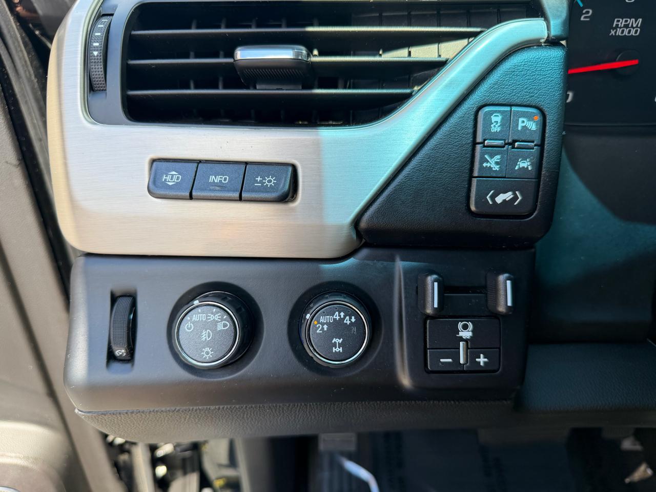 GMC Yukon 4WD 4dr Denali 2018