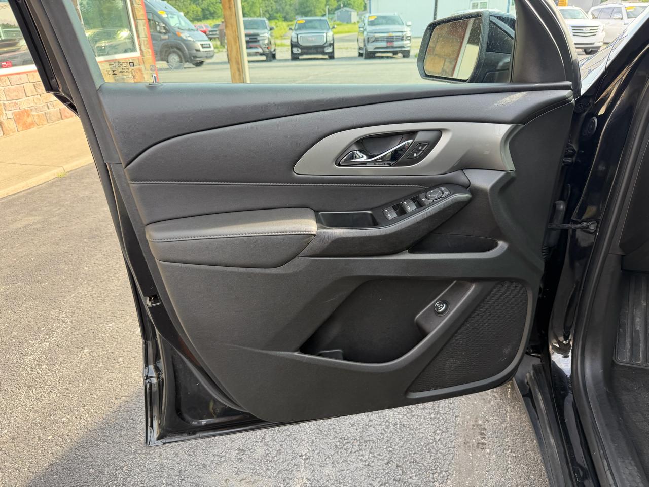 Chevrolet Traverse AWD 4dr LT Cloth w/1LT 2023