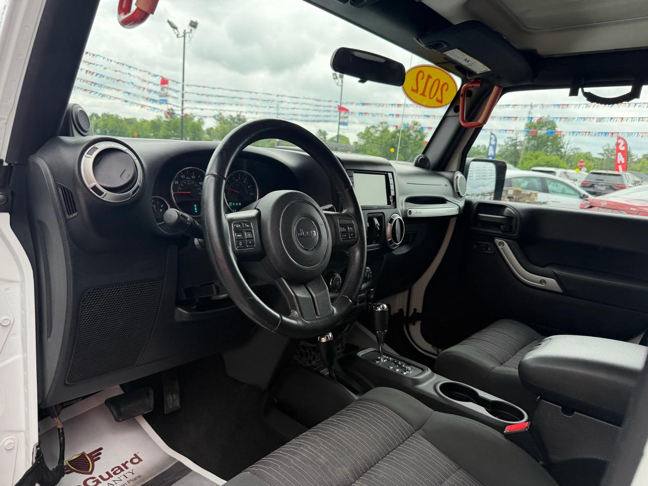 Jeep Wrangler Unlimited 4WD 4dr Sahara 2012