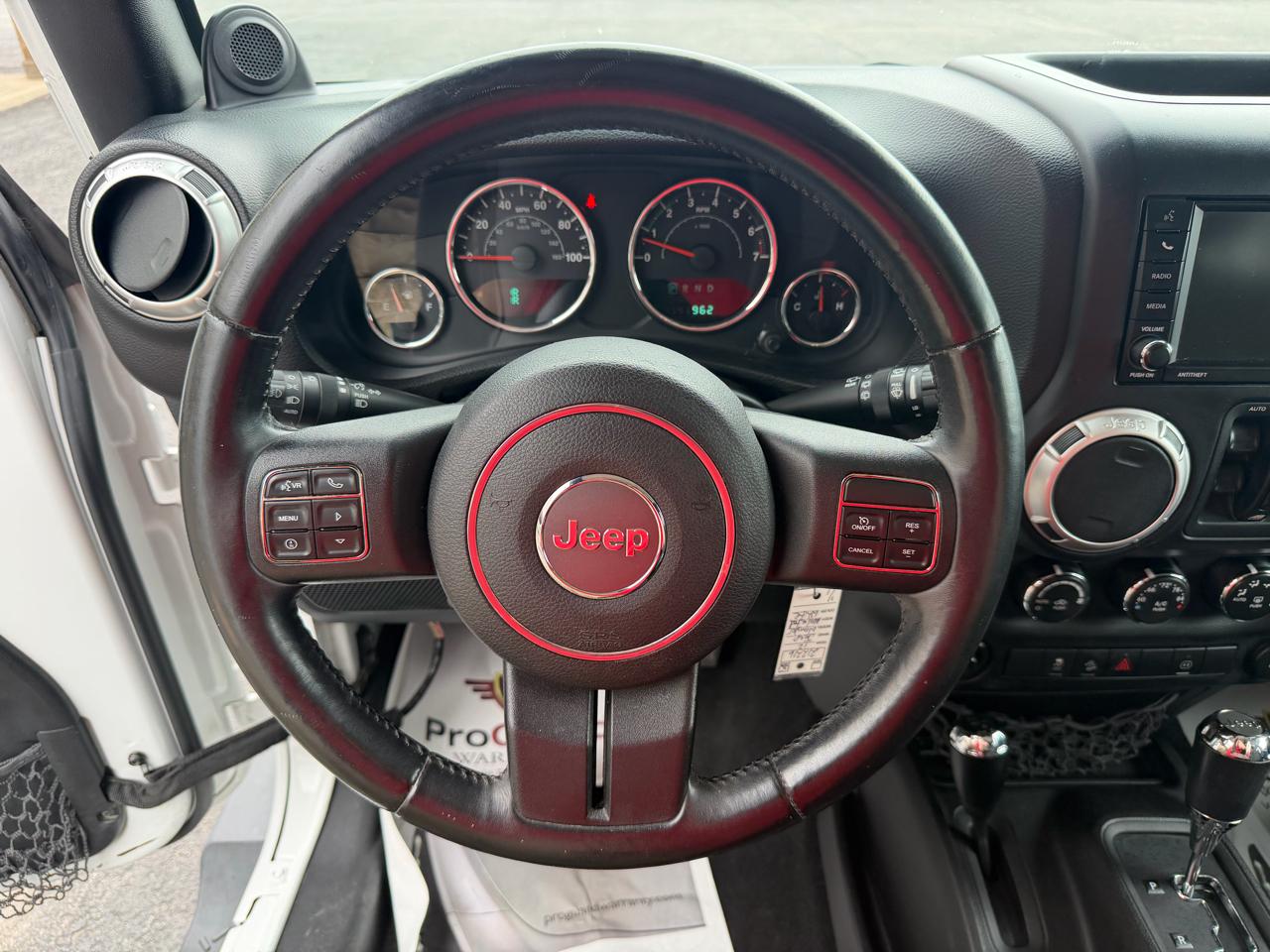 Jeep Wrangler Unlimited 4WD 4dr Sahara 2012